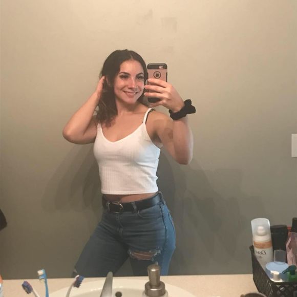 Meet your Posher, Jessica - Picture 1 of 1